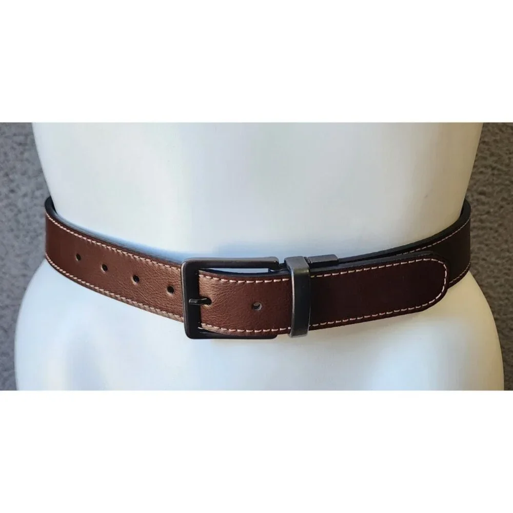 Levi's‎ Reversible Brown & Black Synthetic Leather Belt Size Small 30 - 32
